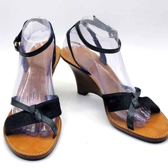 Elegant Cole Haan Black and Tan Women's Sandals Size 10B. #1445 - Picture 1 of 6